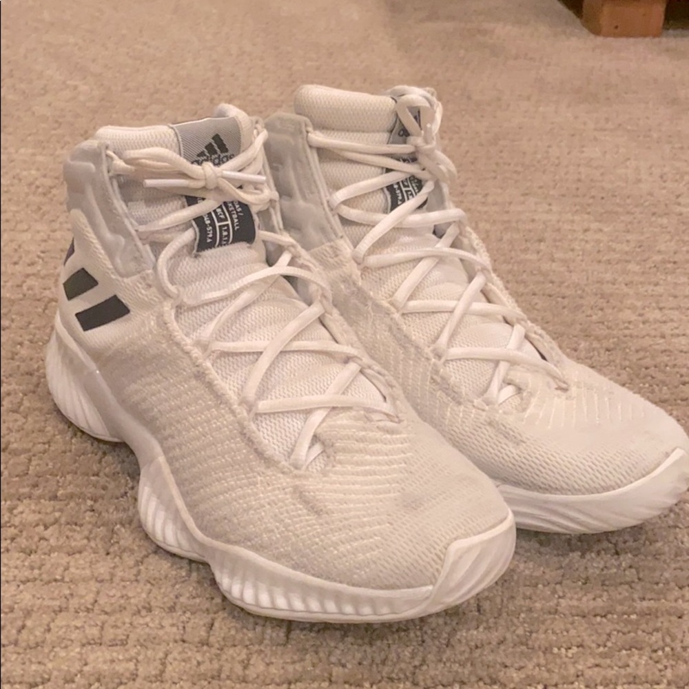Adidas Pro Bounce Basketball Shoes
